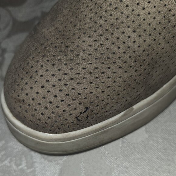 Journee Clara Wedge Sneaker ~ Taupe 8.5 - Picture 7 of 9